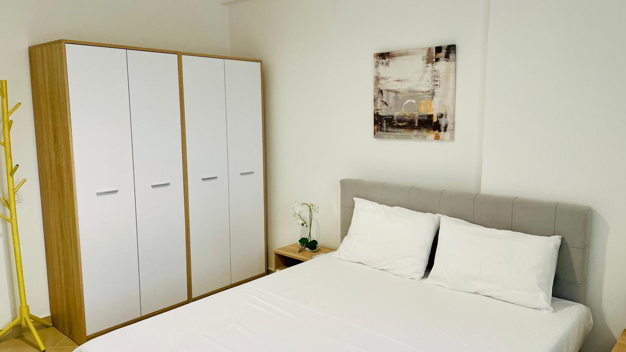 Divjaka Apartments 3 - City Center Екстер'єр фото