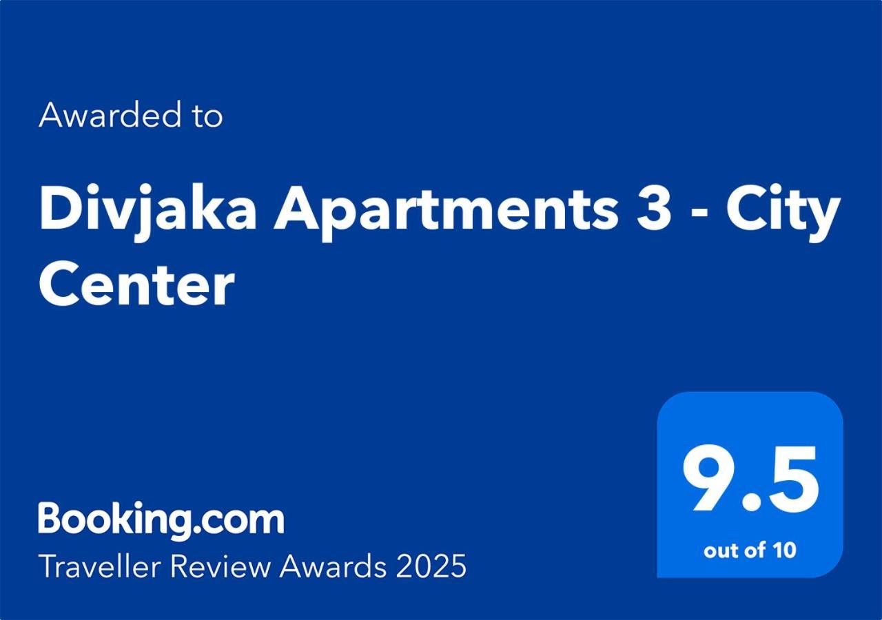 Divjaka Apartments 3 - City Center Екстер'єр фото